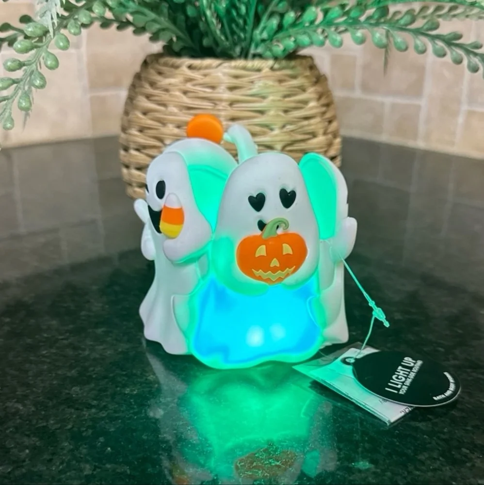 Bath & Body Works Light Up Ghost Color Changing Foaming Hand Soap Holder NEW